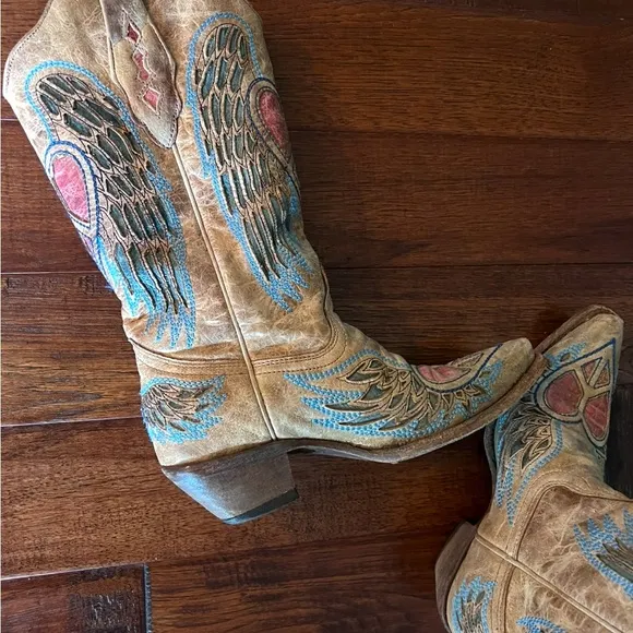 Corral Boots with HEARTS