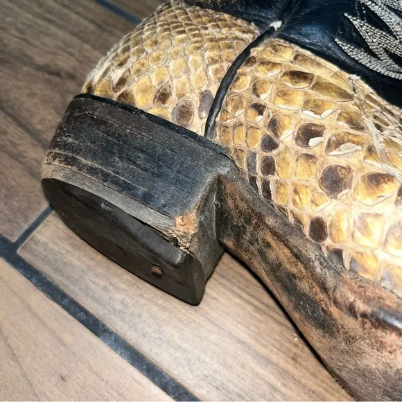 Cowtown Cowboy Boots Mens 11 Python Snakeskin Rattlesnake Western USA