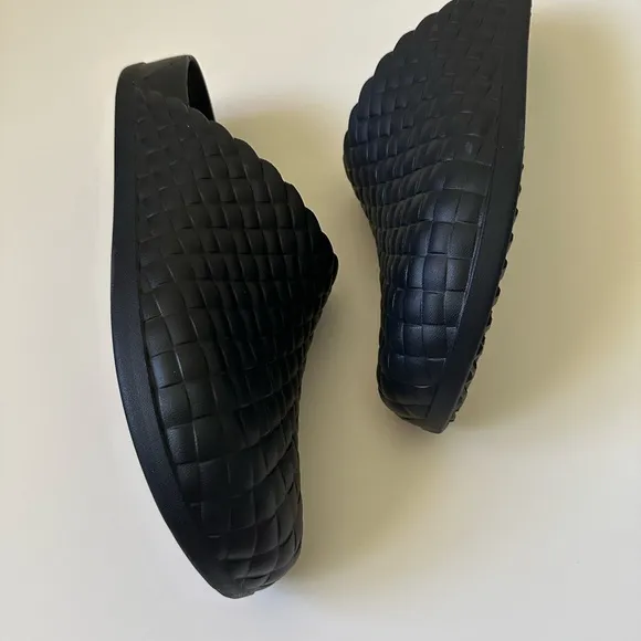 CROCS “ DYLAN” Woven Slip-on Clogs /Shoes | Black NWT~ Men’s 12