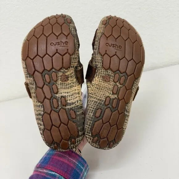 Cushe Footwear Manuka Brown Leather and Suede Slide Sandals Shoes Mens size 10