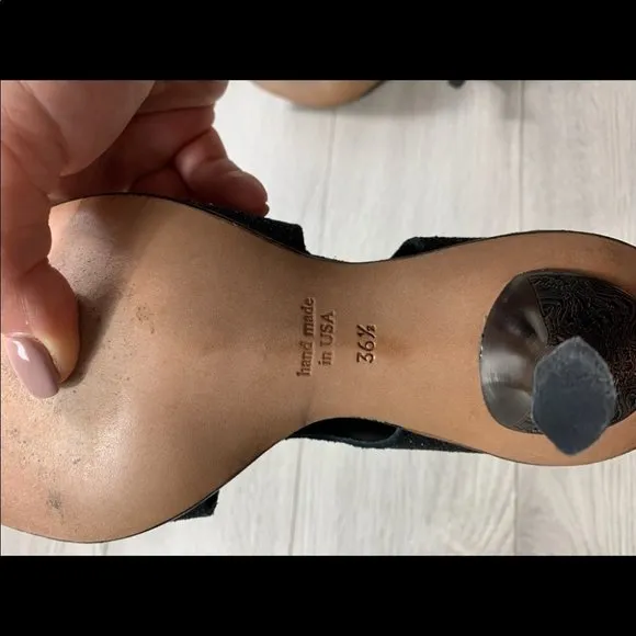CYDWOQ Boomerang Hand Made Lagenlook Leather Open Toe Heels
