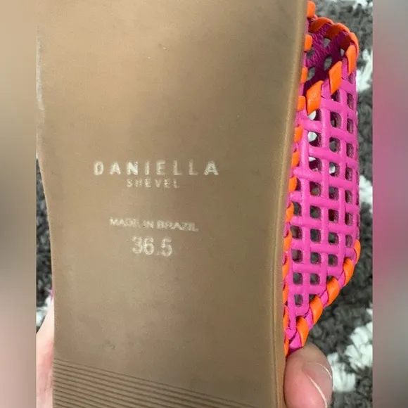 Daniella Shevel Whipstitch Pink Perforated Sandals size 6
