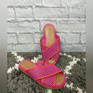 Daniella Shevel Whipstitch Pink Perforated Sandals size 6