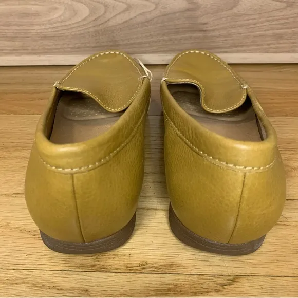 Dansko Lorri Women's Flat Shoes Wheat Tumbled - Size 36