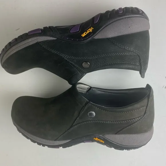 Dansko Patti Womens Size 38 (7.5-8)Black Clog Shoes Slip-On Leather Vibram Soles