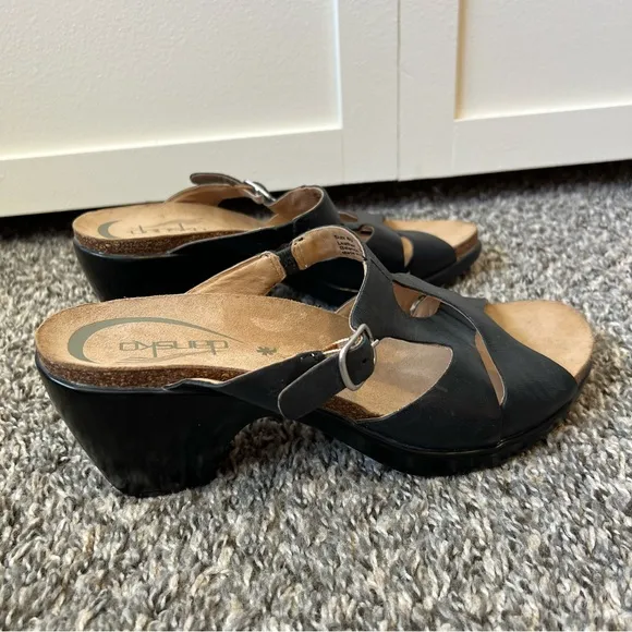 Dansko Women’s Black Leather‎ Kai Strappy Wedge Sandals Size 9.5-10 / EU 40