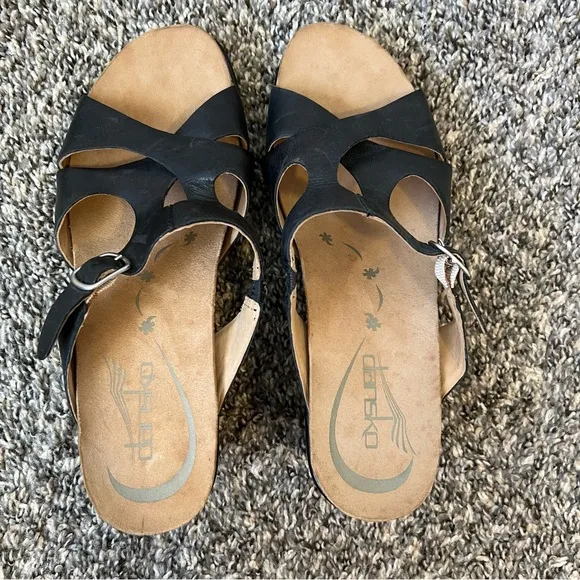 Dansko Women’s Black Leather‎ Kai Strappy Wedge Sandals Size 9.5-10 / EU 40