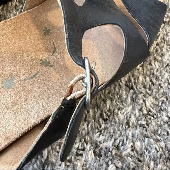 Dansko Women’s Black Leather‎ Kai Strappy Wedge Sandals Size 9.5-10 / EU 40