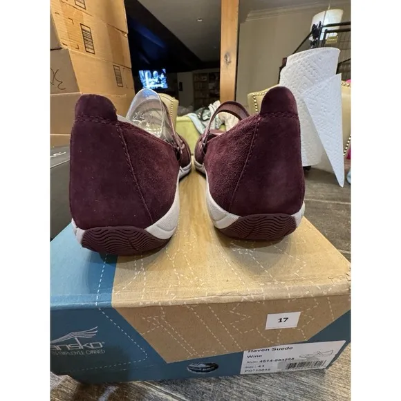 Dansko Women's Haven Mary Jane Flat Wine Size 41 US 10.5-11