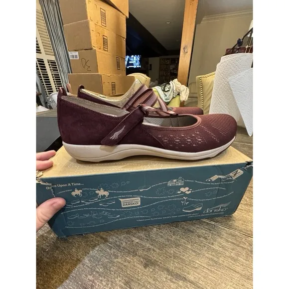 Dansko Women's Haven Mary Jane Flat Wine Size 41 US 10.5-11