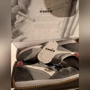 Diadora Equipe H Distressed Sneakers Size 12