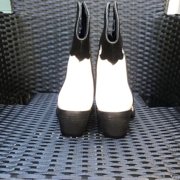 Dingo white and black western boots size 6.5
