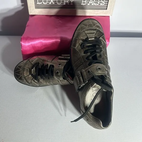 Dior size 40 sneakers