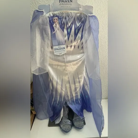 Disney Frozen Elsa the snow queen costume and matching shoes 4-6X