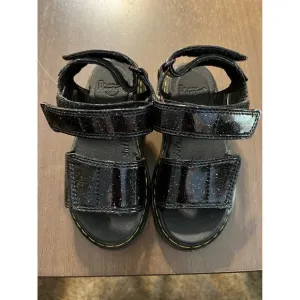 Doc marten girls size 9 Sandals