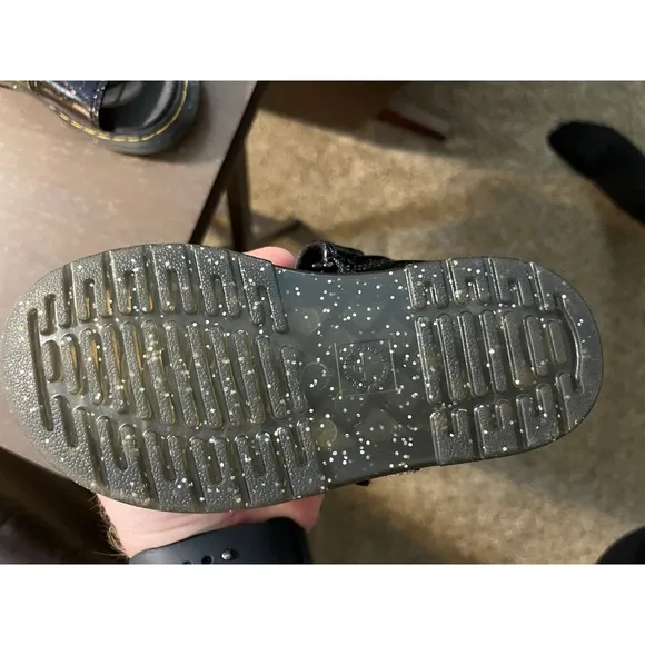 Doc marten girls size 9 Sandals