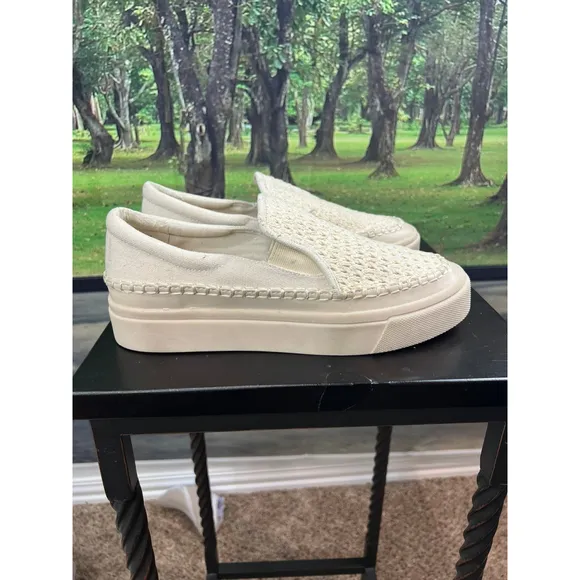 Dolce Vita Women’s Saydi Slip On Ivory Size 9.5