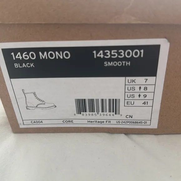 Dr. Martens 1460 mono bootsBrand new100% authentic
