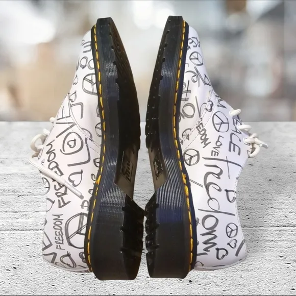 Dr Martens 1461 Script Shoes  Size 8L 7M Unisex