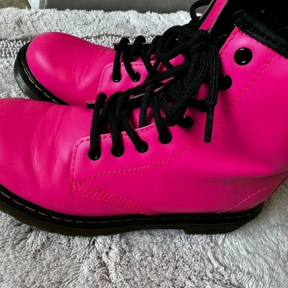 Dr Martens boots hot pink kids