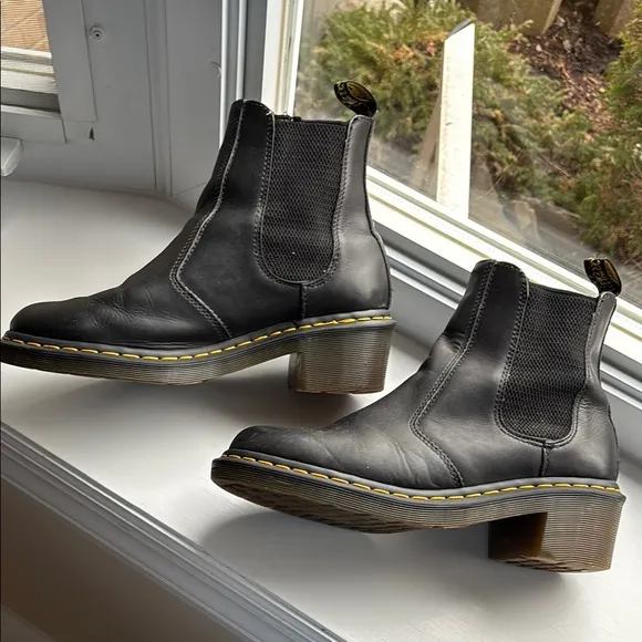 Dr. Martens CADENCE GREASY CHELSEA Black Leather Boots-10