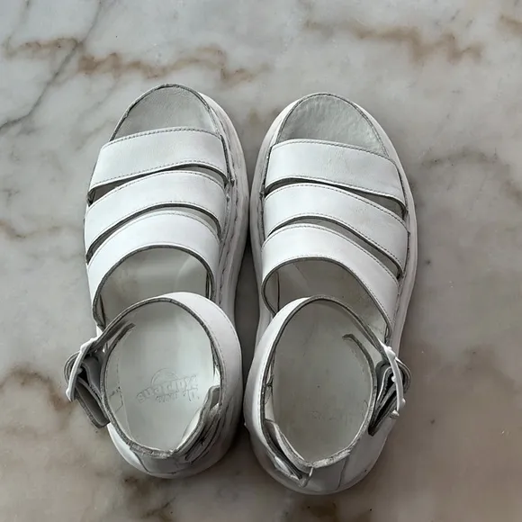 Dr. Martens CLARISSA Sandals White EU37 US6 fits US7 runs large **read