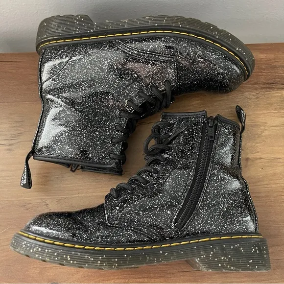 Dr. Martens Kids Boots Black with Speckles