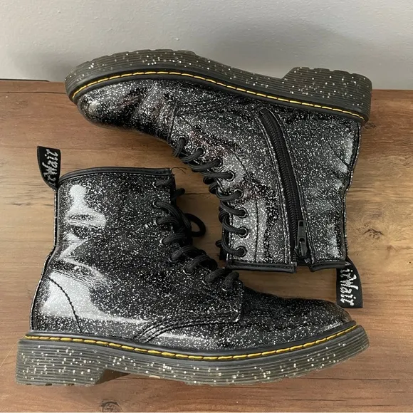 Dr. Martens Kids Boots Black with Speckles