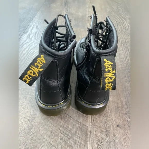 DR. MARTENS Leather Girls Boots