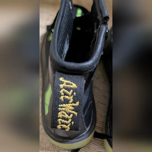 Dr. Martens • Skelly Boots Youth | Glow in the Dark
