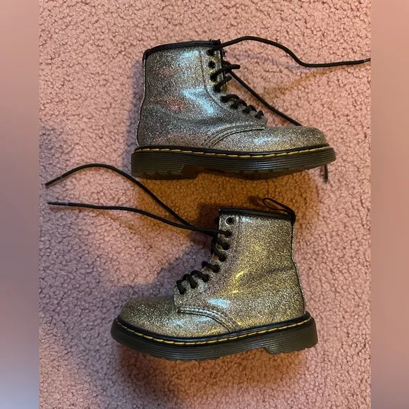 Dr. Martens toddler 8 glitter sparkle boots with zipper