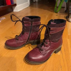Dromedaris Kara Women's Dark Red Leather Boots Size 38 (US 7.5-8) Lace-Up