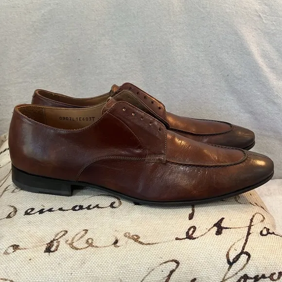Dunhill Pointed Toe Dress Shoes
