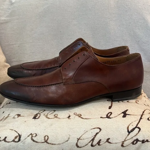 Dunhill Pointed Toe Dress Shoes