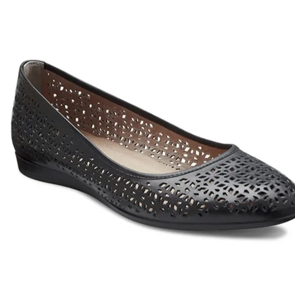 ECCO Black Touch Laser Cut Ballerina Leather flats Size 39US Size 8