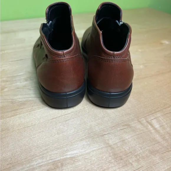 ecco boots brown boots cise 11 like new