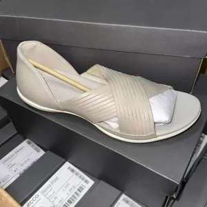 ECCO Flash Shoe Size 10-10.5