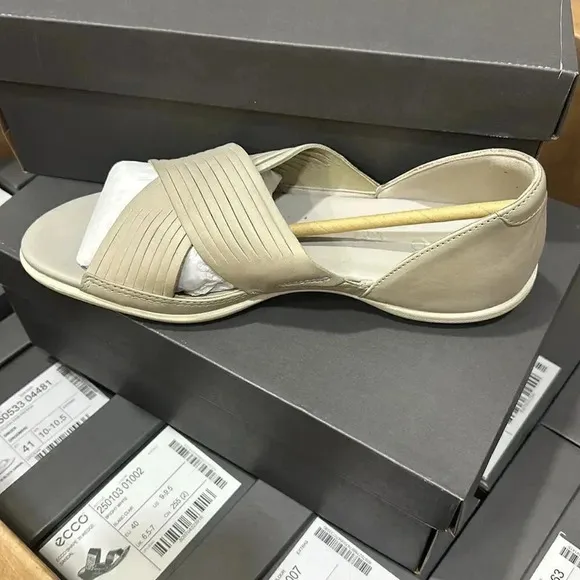 ECCO Flash Shoe Size 10-10.5
