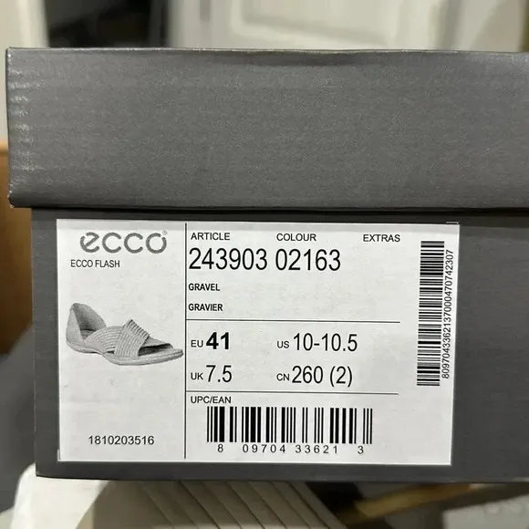 ECCO Flash Shoe Size 10-10.5