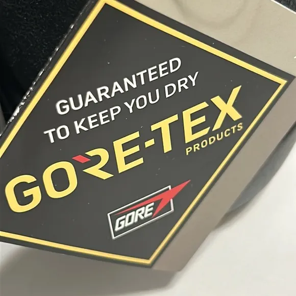 ECCO. GORE-TEX BOOTS   For MEN SIZE  5.5