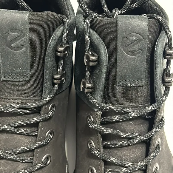 ECCO. GORE-TEX BOOTS   For MEN SIZE  5.5