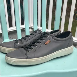 ECCO Men's Gray Casual Sneakers