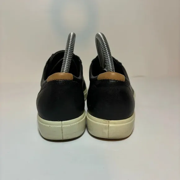 Ecco Soft 7 Black Leather Sneaker White Trim Womens Size US 7 EU 38 Casual Shoes