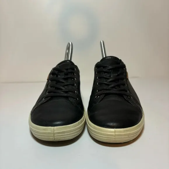 Ecco Soft 7 Black Leather Sneaker White Trim Womens Size US 7 EU 38 Casual Shoes