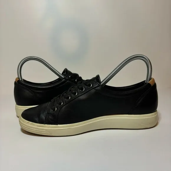 Ecco Soft 7 Black Leather Sneaker White Trim Womens Size US 7 EU 38 Casual Shoes