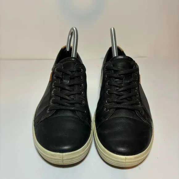 Ecco Soft 7 Black Leather Sneaker White Trim Womens Size US 7 EU 38 Casual Shoes