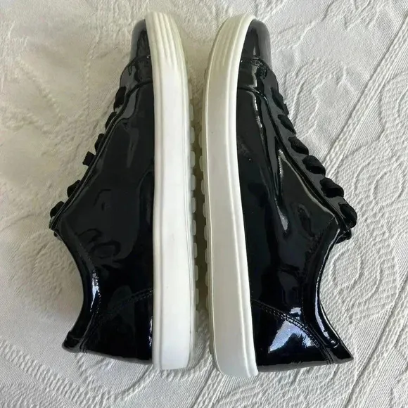 ECCO Soft 7 Womens Size 37 (US 6-6.5) Black Patent Leather Casual Sneakers Shoes