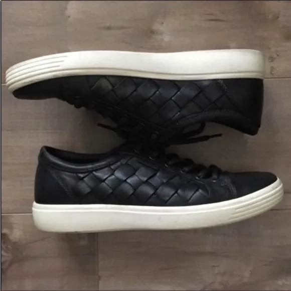 Ecco Soft Woven Black Leather Tie Sneaker