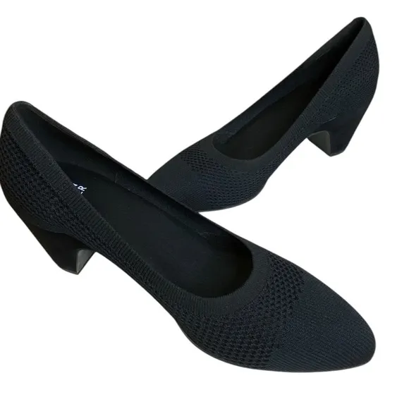 Eileen Fisher Black Kiss Knit Mid-Heel Pumps Women’s Size 9