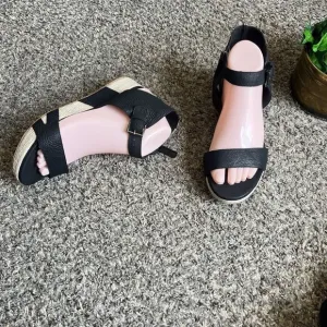 Eileen Fisher Sandals 8.5 Black Leather Ankle Strap Zip Espadrille Shoes
